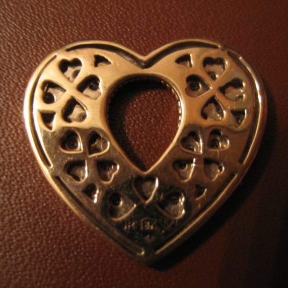 $3,500 Judith Ripka 18K White Gold 73 Diamonds 1.043 CTW Heart Pendant No Chain - Picture 4 of 12